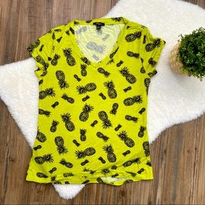 🔶2/$10🔶 Sz L Cupid Pineapple Shirt